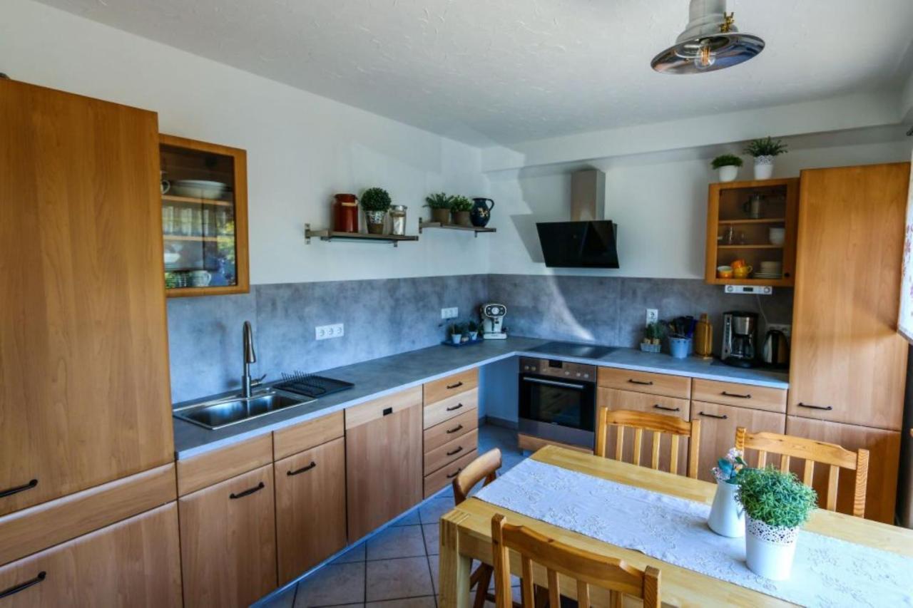 Ferienwohnung Schoene Aussicht Am Rothaarsteig Bad Laasphe Exterior photo